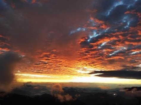 火燒雲寓意